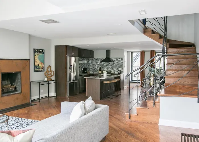 Sonder — Burton Place 4* Chicago