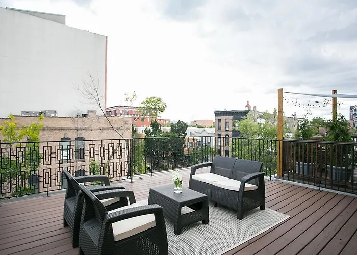 Sonder — Burton Place 4* Chicago